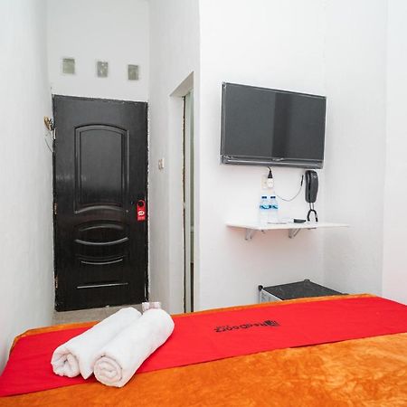Reddoorz @ Aralia Harapan Indah Hotel Pulokendal Kültér fotó