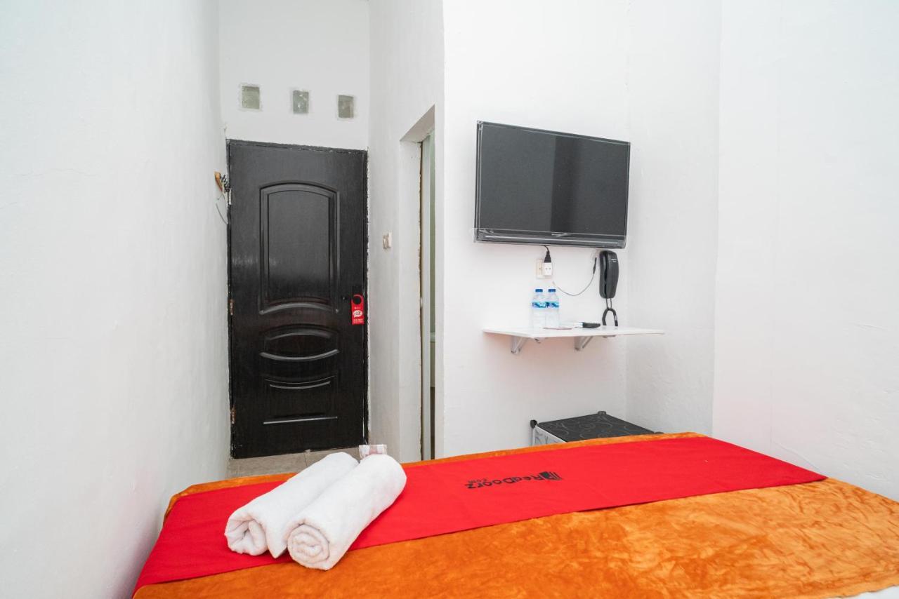 Reddoorz @ Aralia Harapan Indah Hotel Pulokendal Kültér fotó