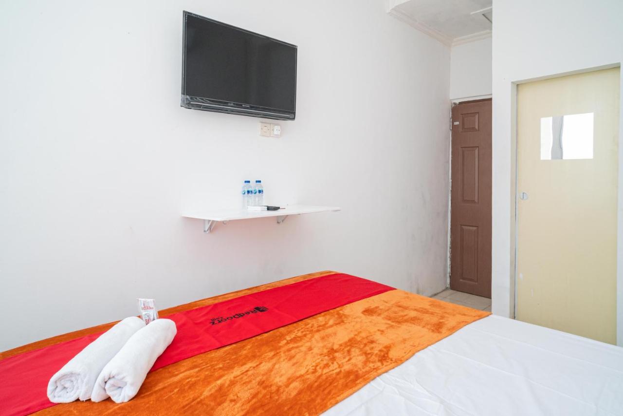 Reddoorz @ Aralia Harapan Indah Hotel Pulokendal Kültér fotó