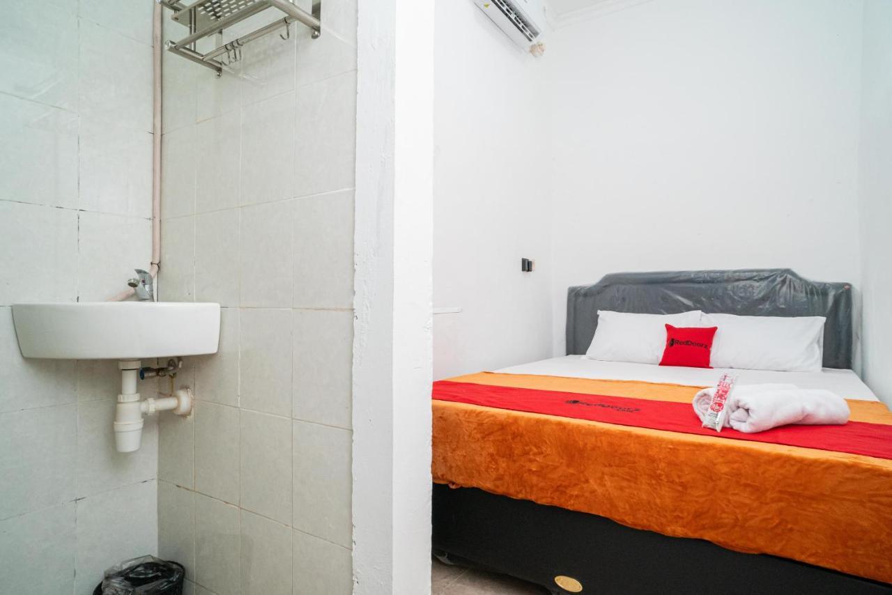 Reddoorz @ Aralia Harapan Indah Hotel Pulokendal Kültér fotó